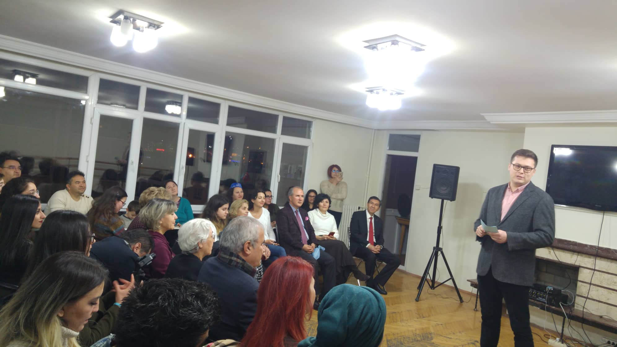 49074687 212442233028051 2272701869031686144 n