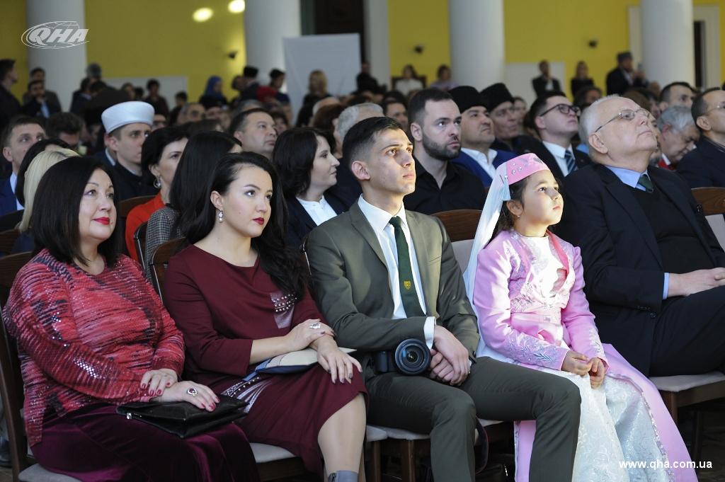 e191077489f7f7735941f536f737bd36 m