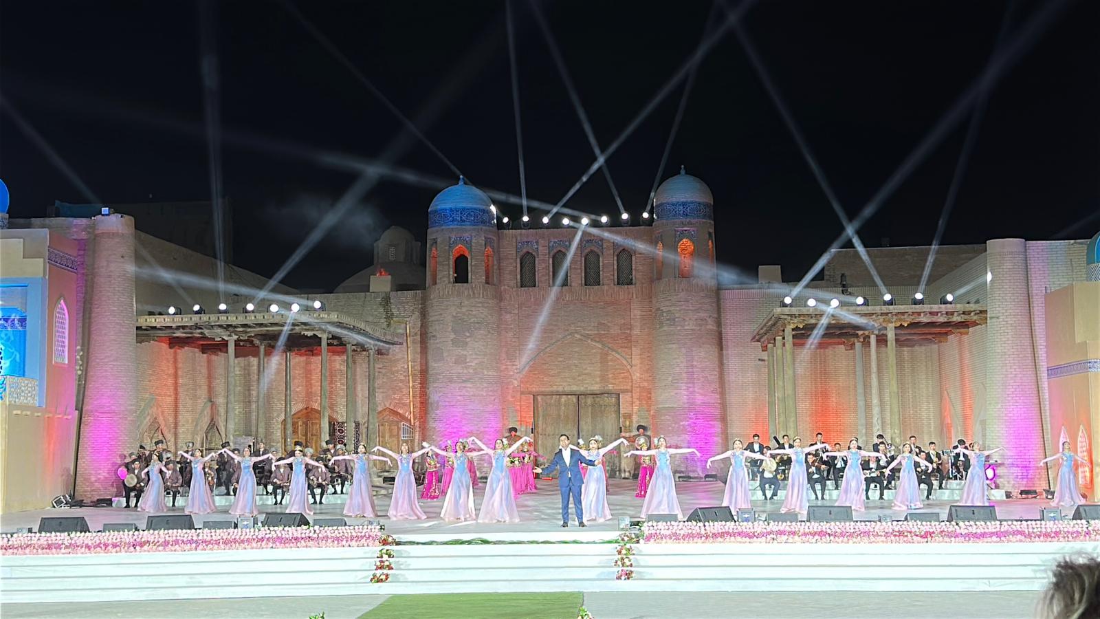 Şarkıcı ve dansçılar genel